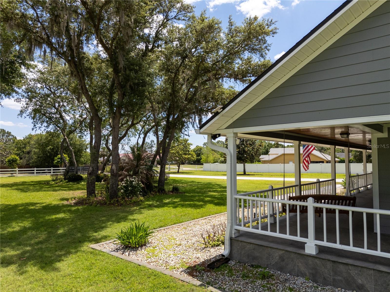 Listing photo id 1 for 8618 Benoit Avenue