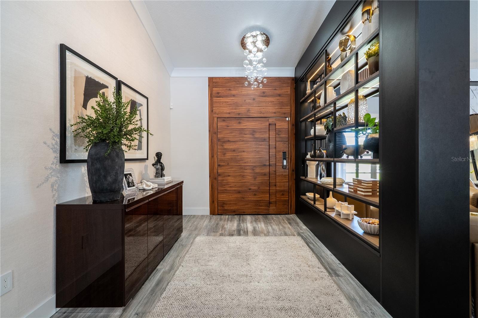 Listing photo id 6 for 8618 Benoit Avenue