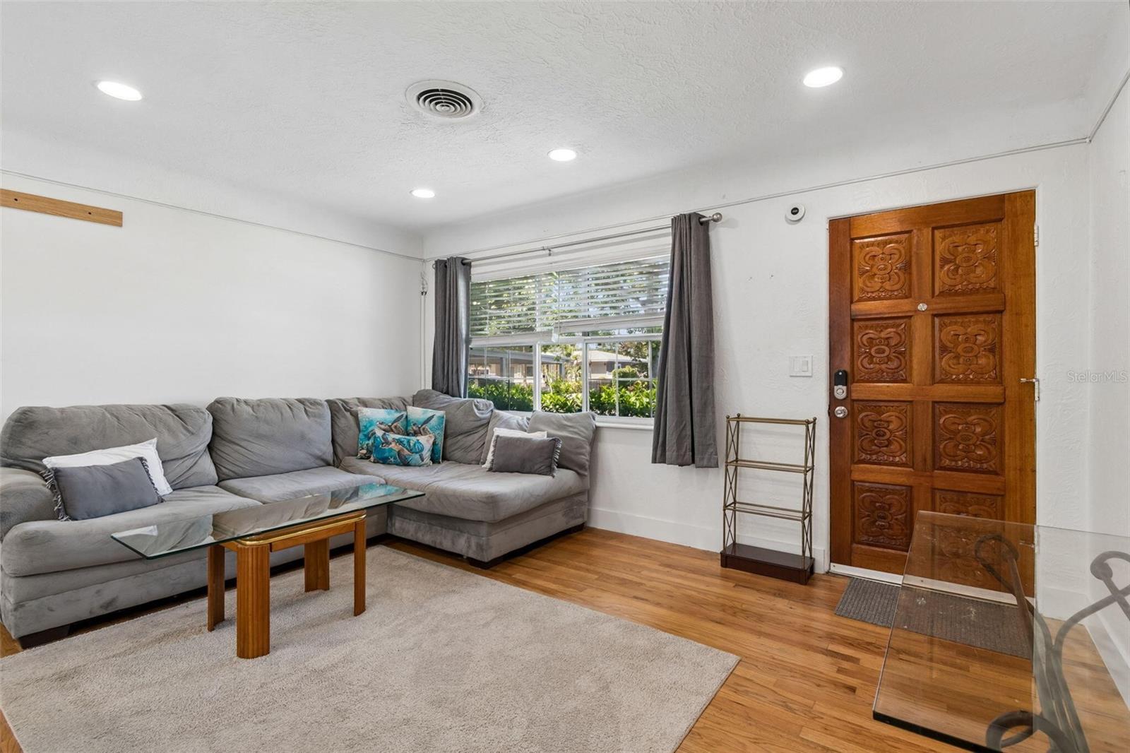 Image 13 of 66 For 4526 Yardley Avenue N