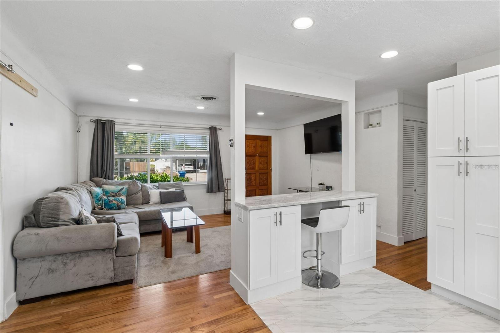 Image 14 of 66 For 4526 Yardley Avenue N