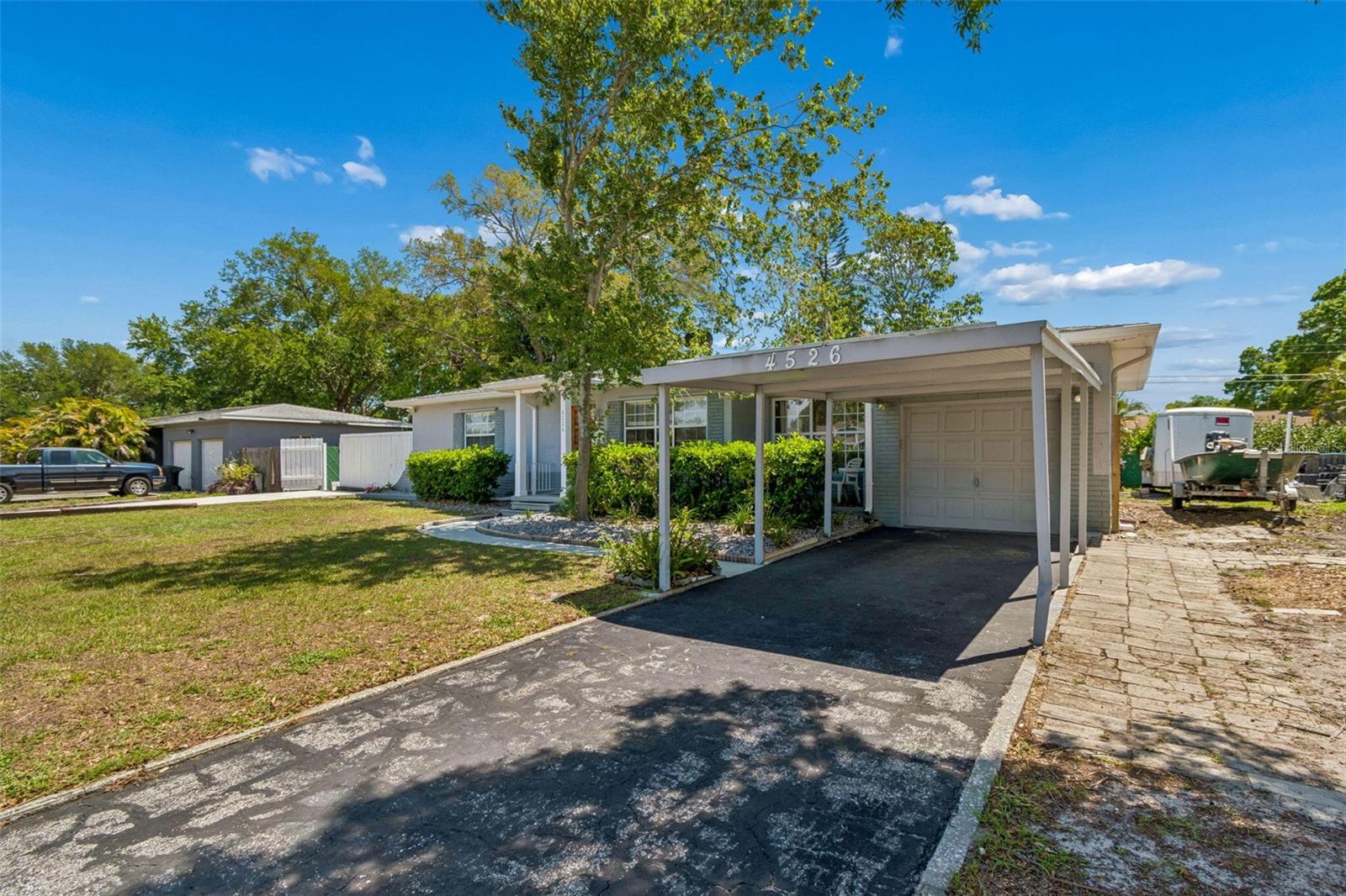 Image 3 of 66 For 4526 Yardley Avenue N