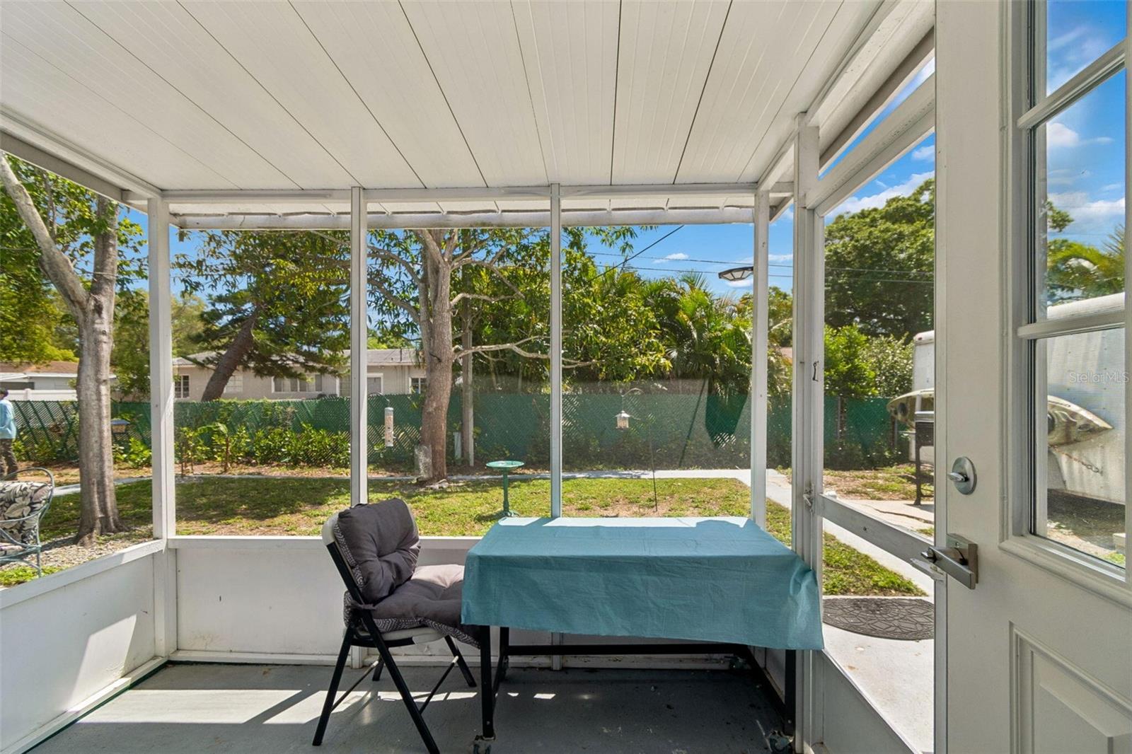 Image 33 of 66 For 4526 Yardley Avenue N