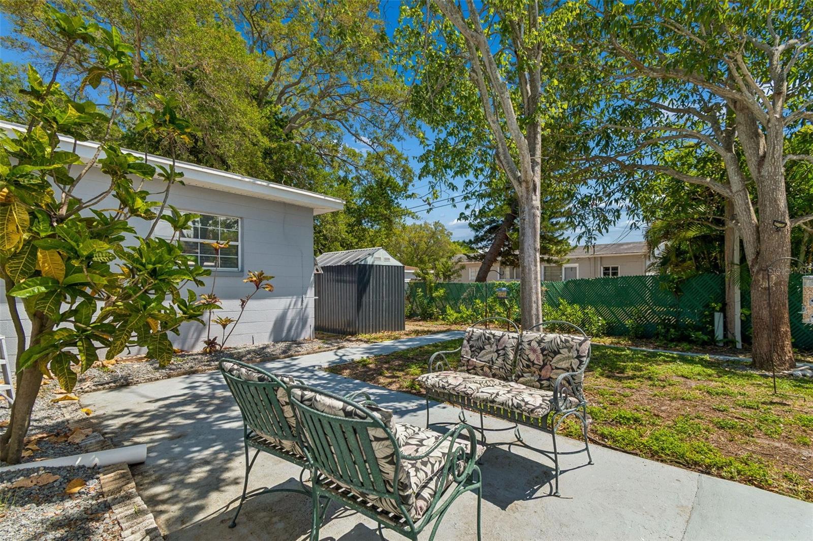 Image 43 of 66 For 4526 Yardley Avenue N