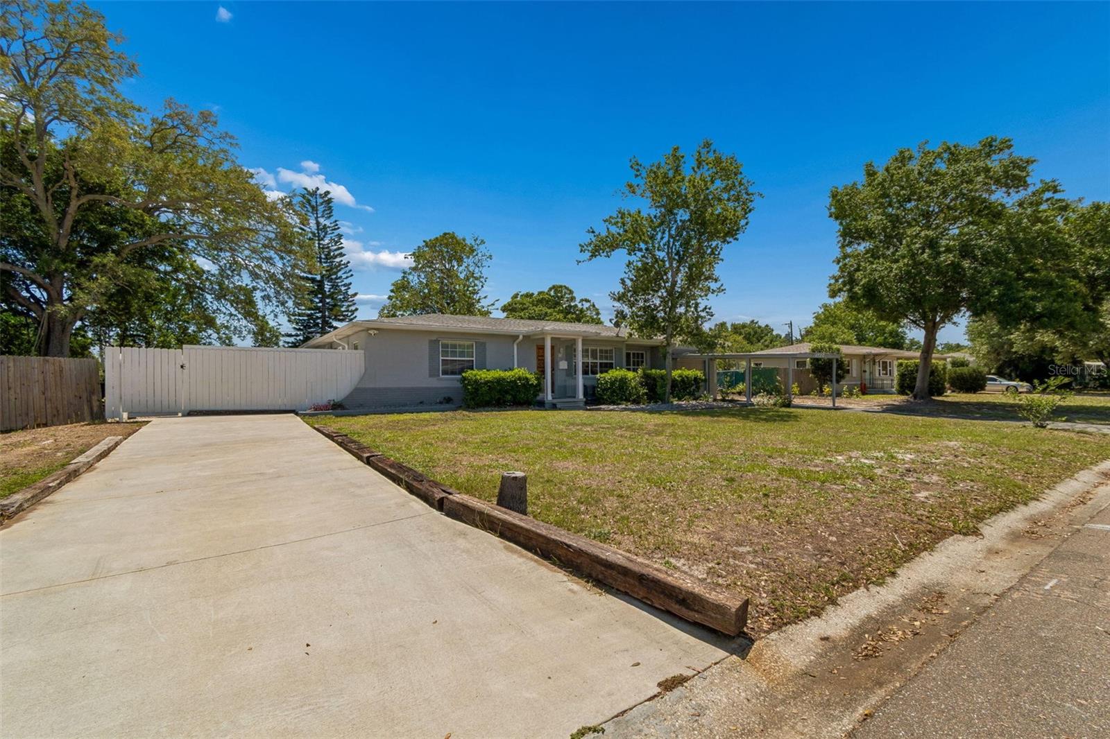 Image 5 of 66 For 4526 Yardley Avenue N