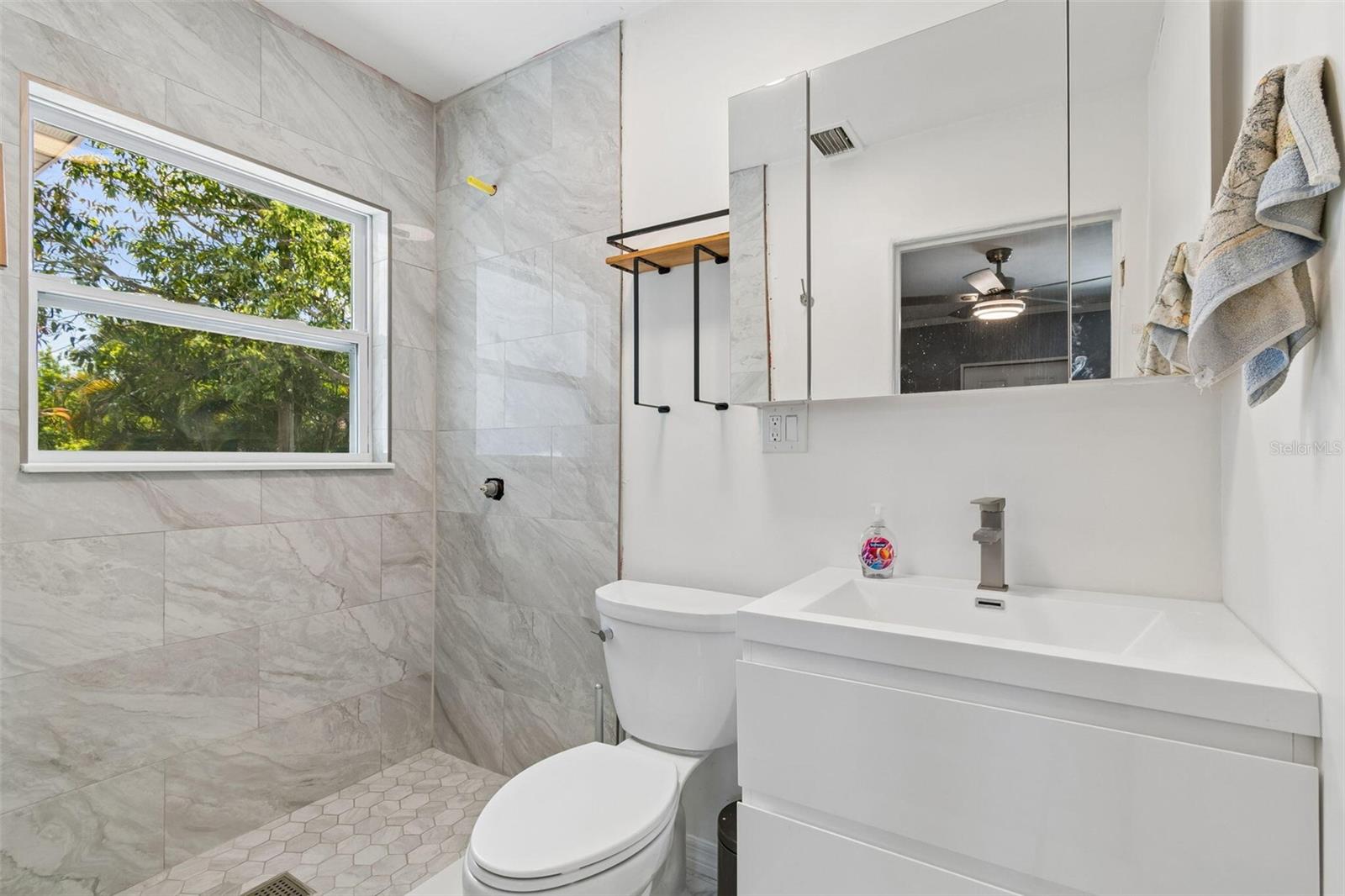 Image 53 of 66 For 4526 Yardley Avenue N