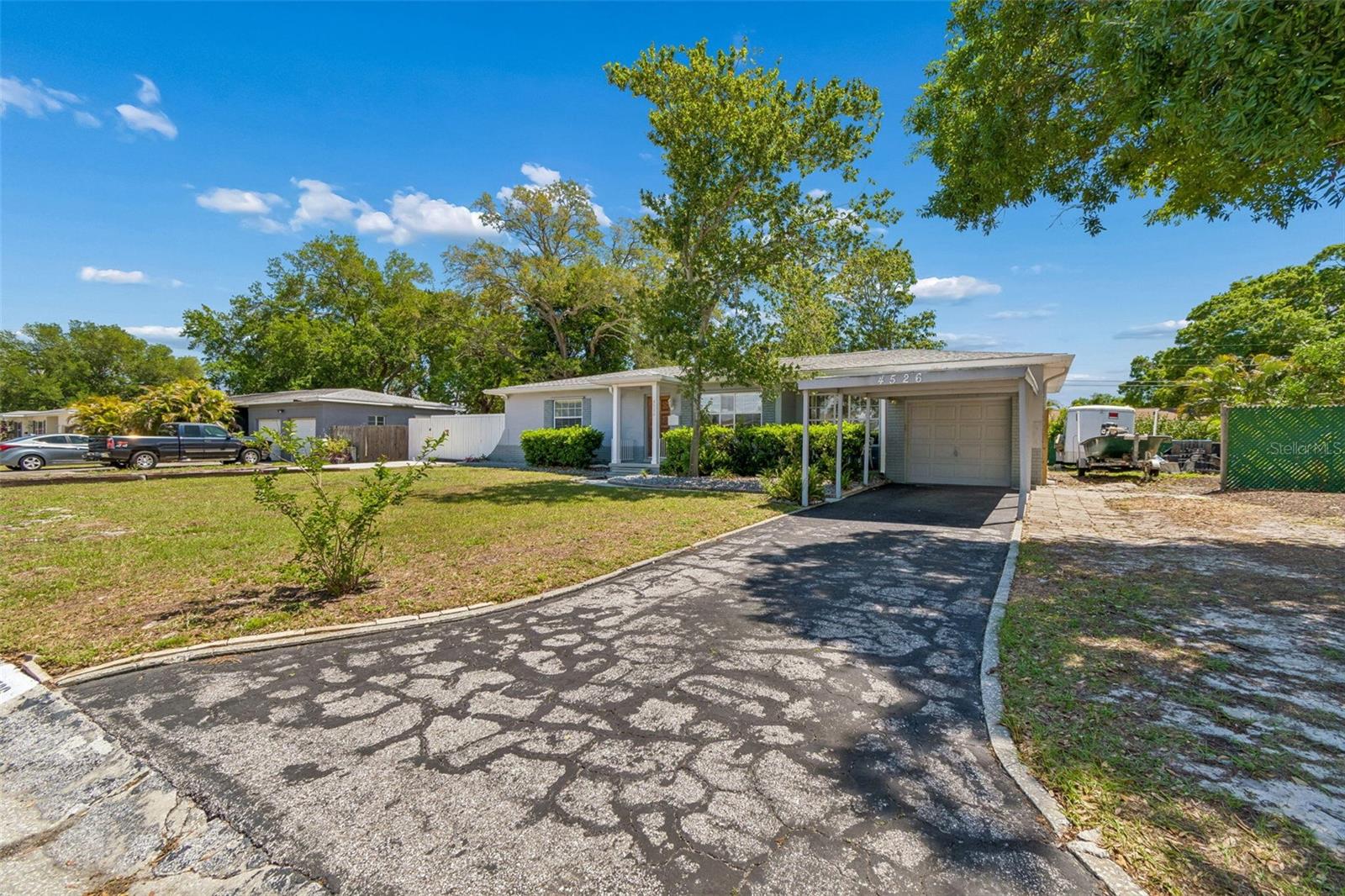 Image 6 of 66 For 4526 Yardley Avenue N