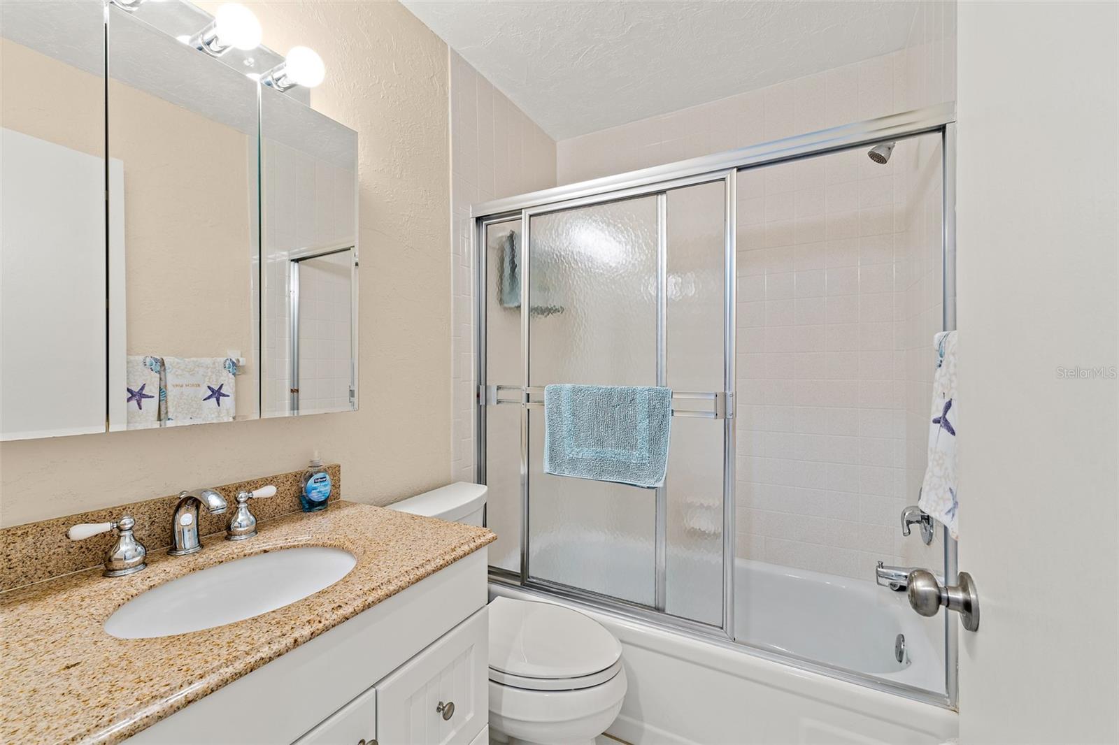 Image 17 of 26 For 5807 Atlantic Avenue 524