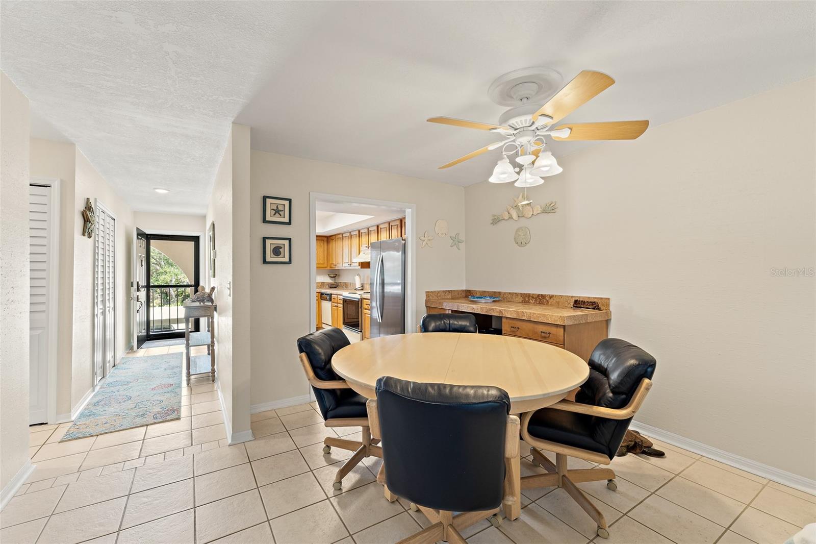 Image 5 of 26 For 5807 Atlantic Avenue 524