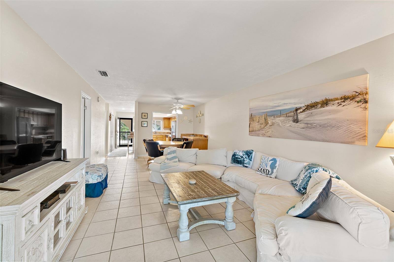 Image 6 of 26 For 5807 Atlantic Avenue 524