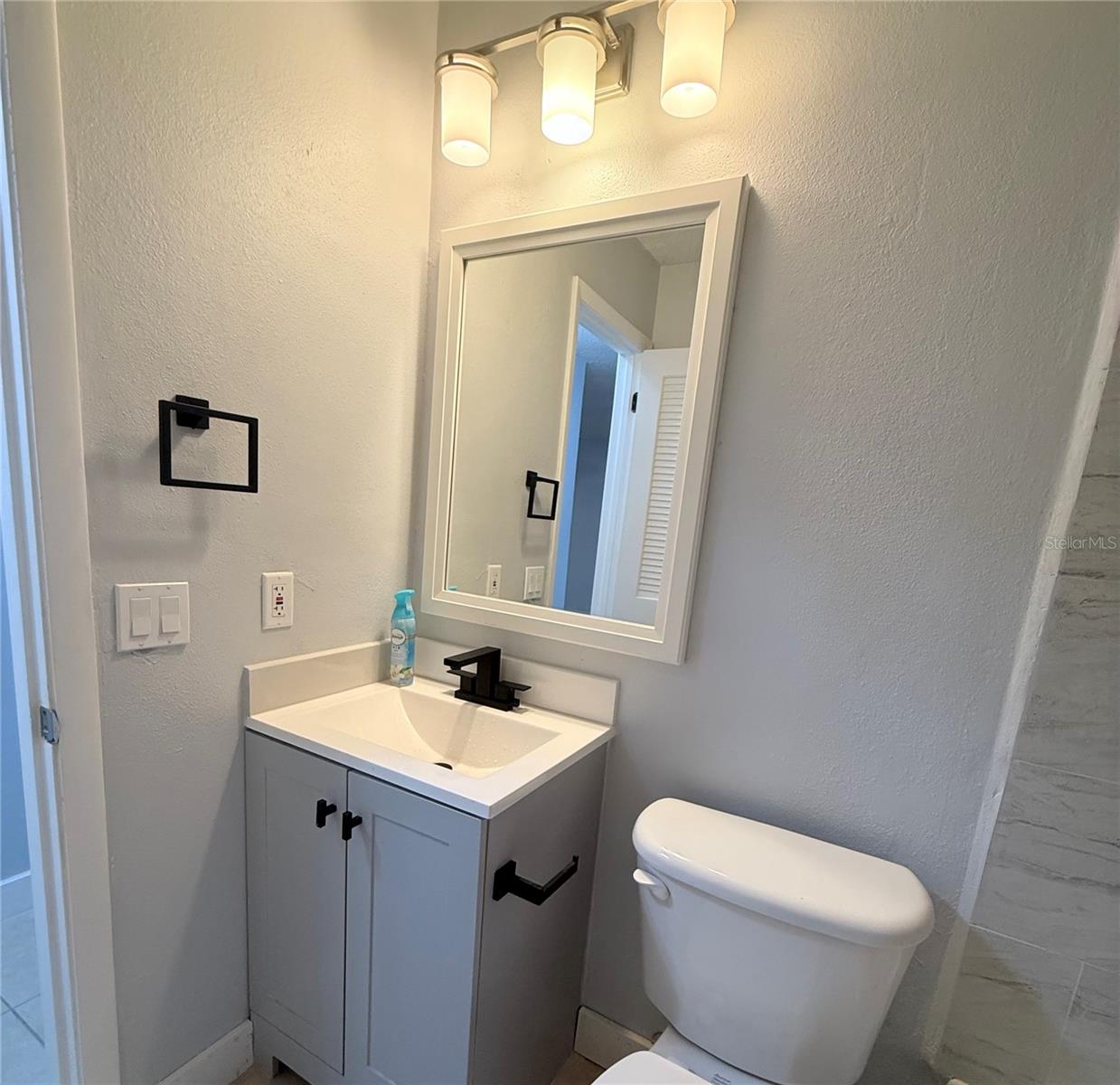 Image 22 of 26 For 134 Peace Island Drive