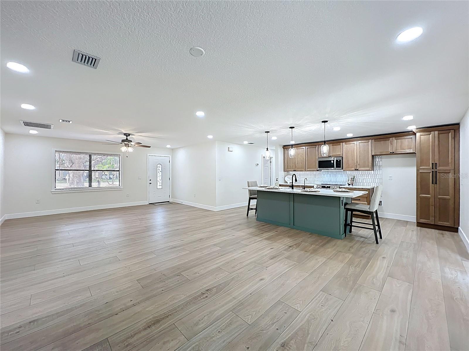 Image 11 of 52 For 5975 Sheryl Anita Street