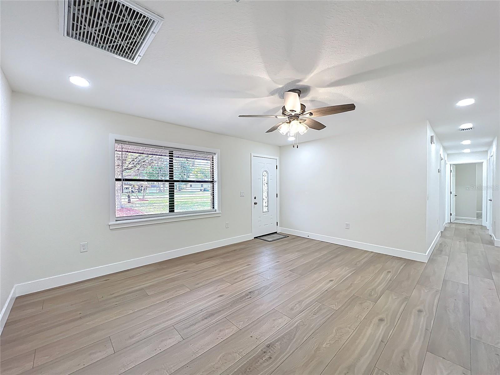 Image 14 of 52 For 5975 Sheryl Anita Street