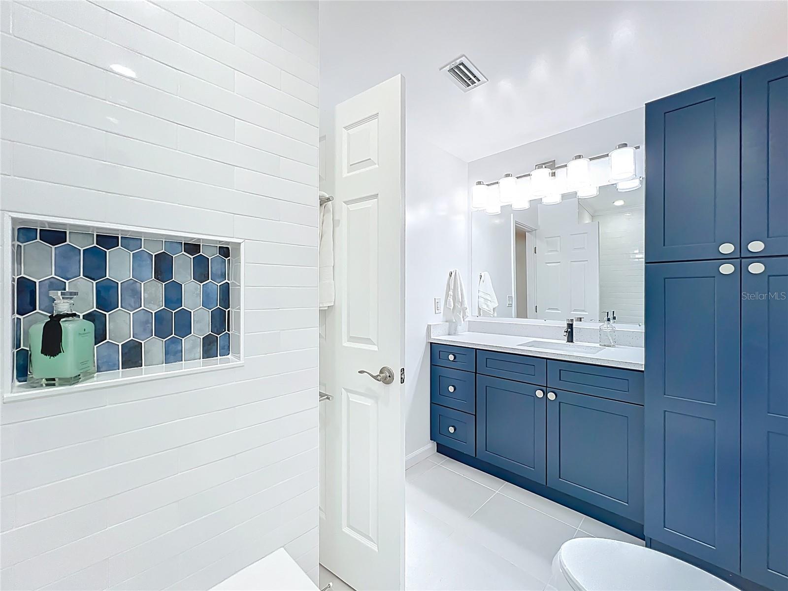 Image 28 of 52 For 5975 Sheryl Anita Street