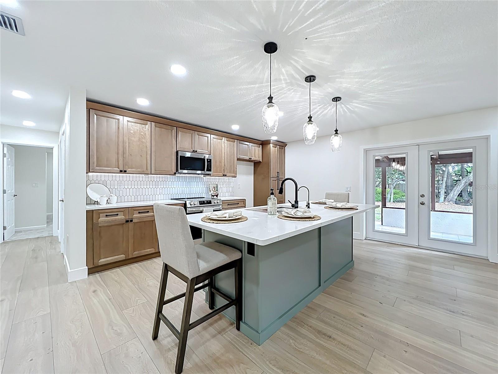 Image 4 of 52 For 5975 Sheryl Anita Street