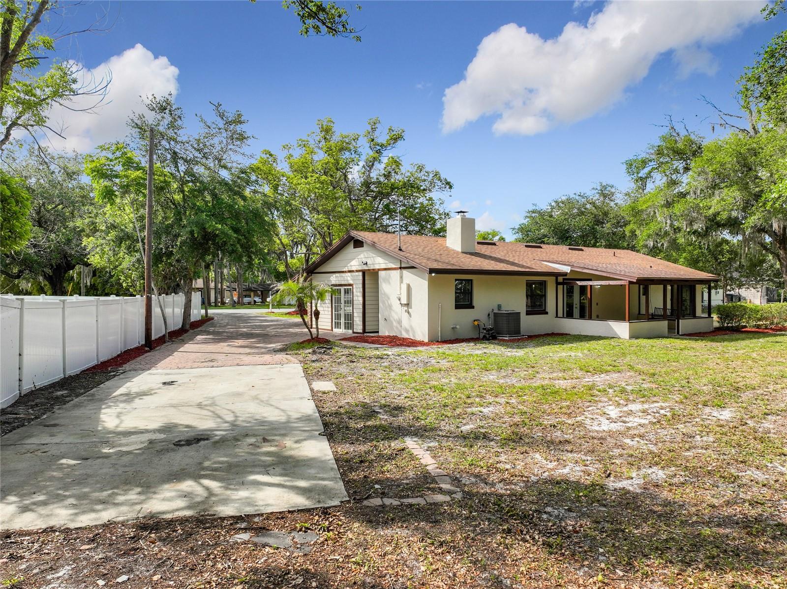 Image 43 of 52 For 5975 Sheryl Anita Street