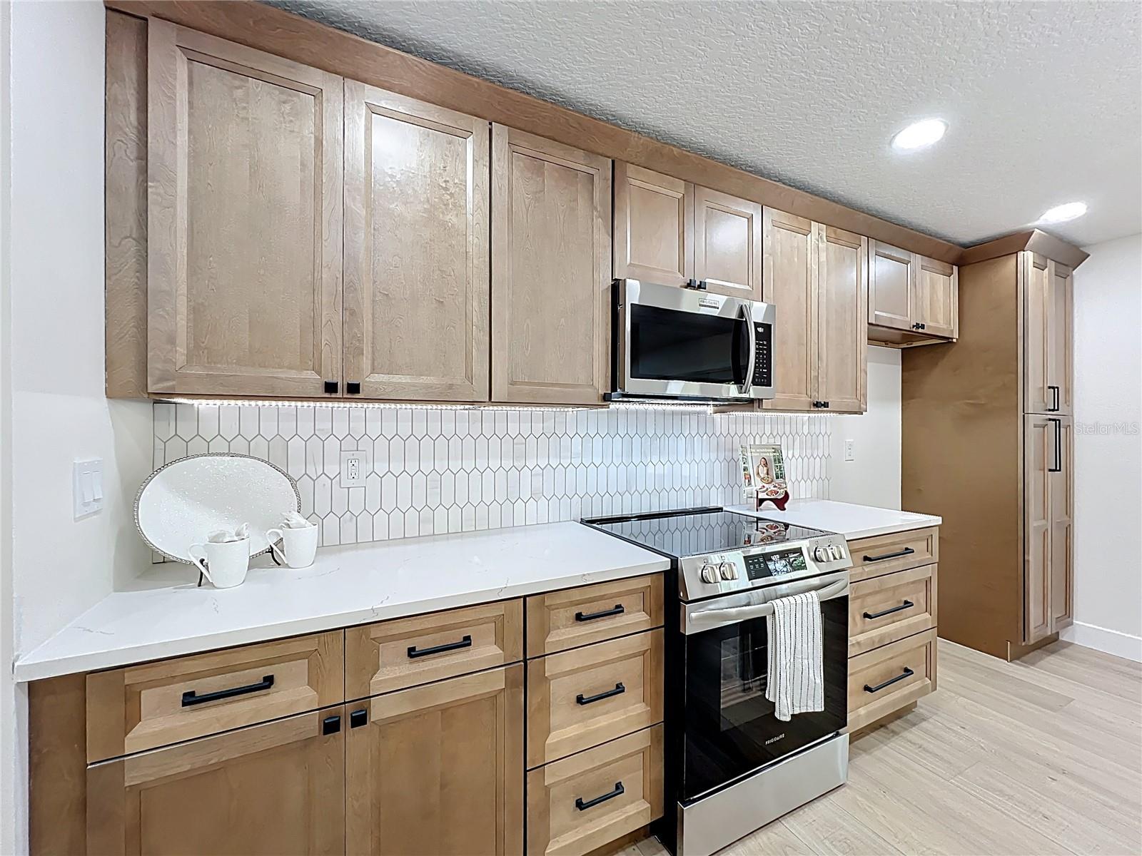 Image 6 of 52 For 5975 Sheryl Anita Street