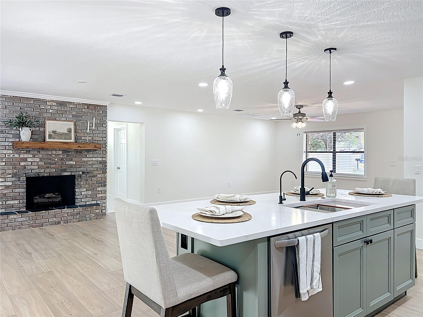 Image 8 of 52 For 5975 Sheryl Anita Street