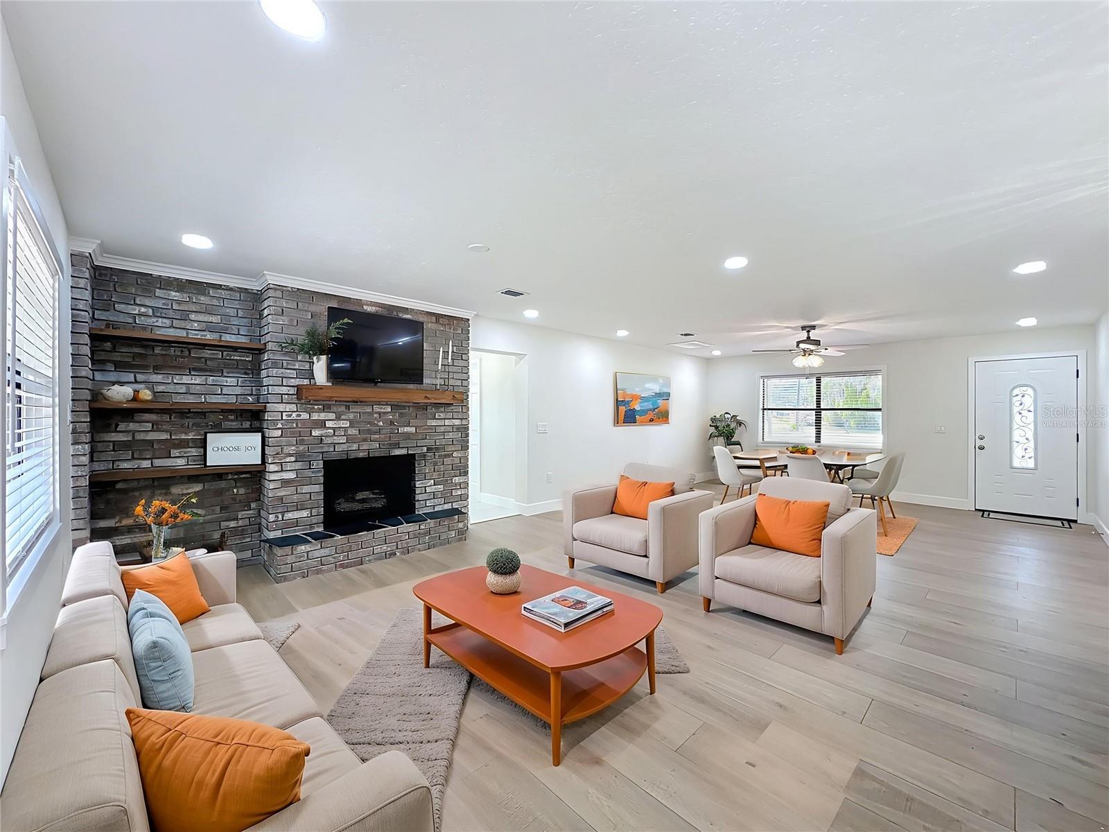 Image 9 of 52 For 5975 Sheryl Anita Street