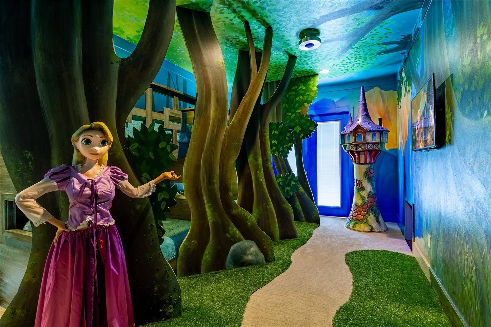 Image 25 of 49 For 1200 Grand Traverse Parkway