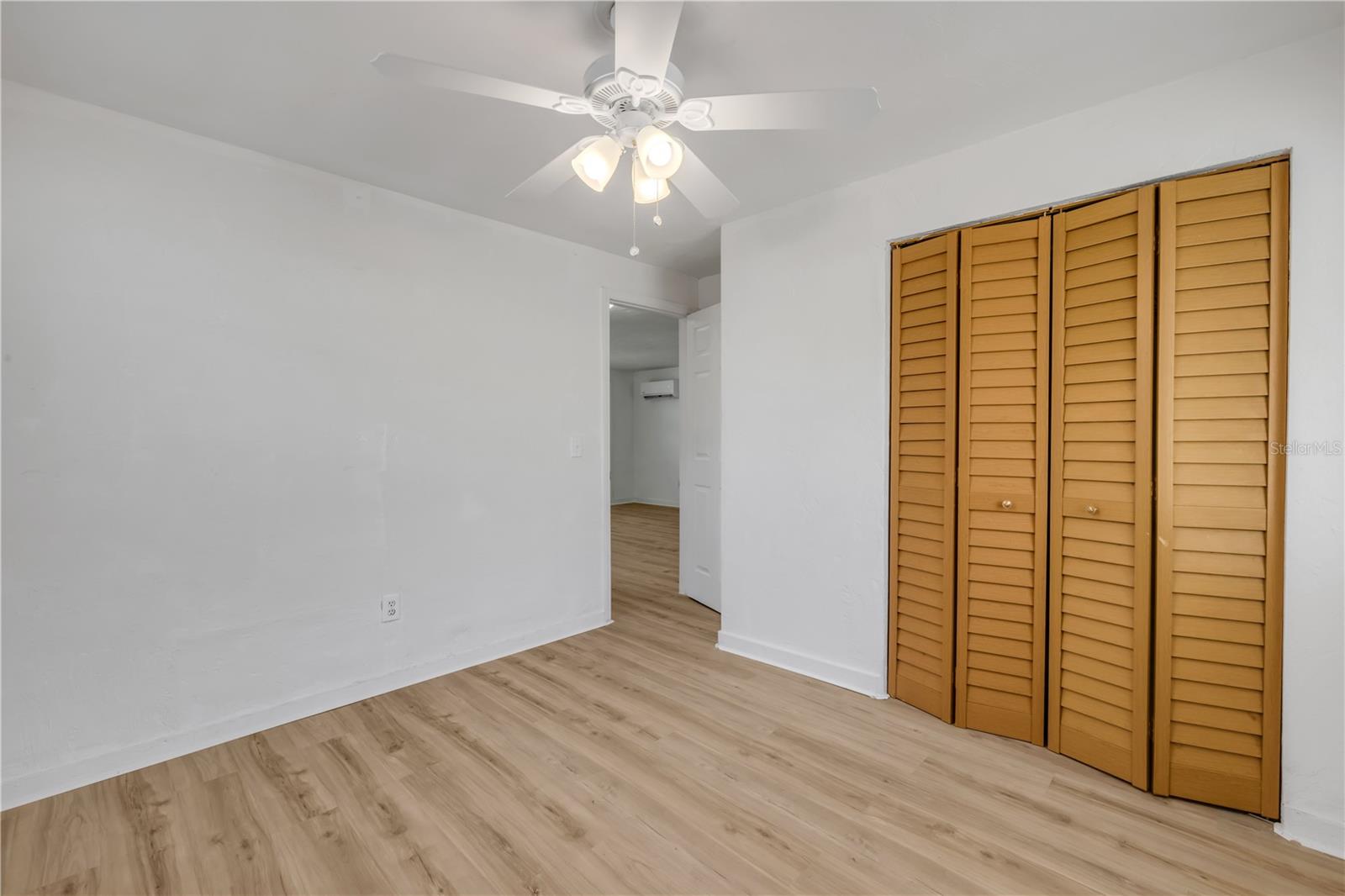 Image 10 of 33 For 1051 June Terrace