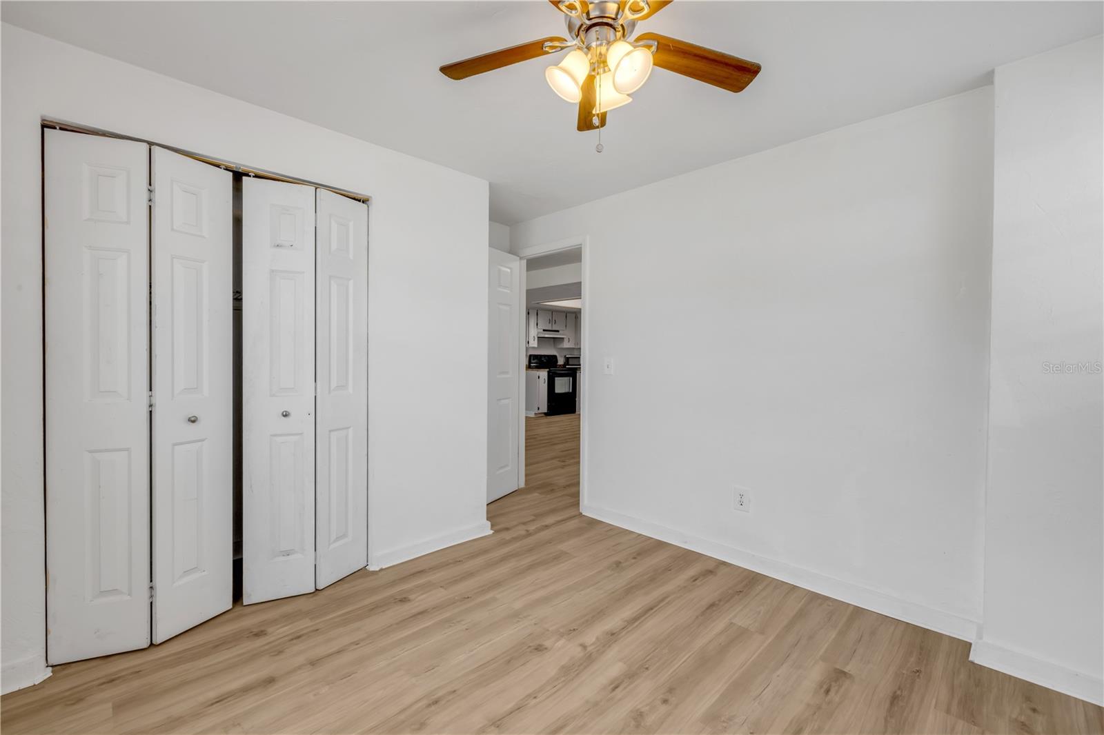 Image 12 of 33 For 1051 June Terrace