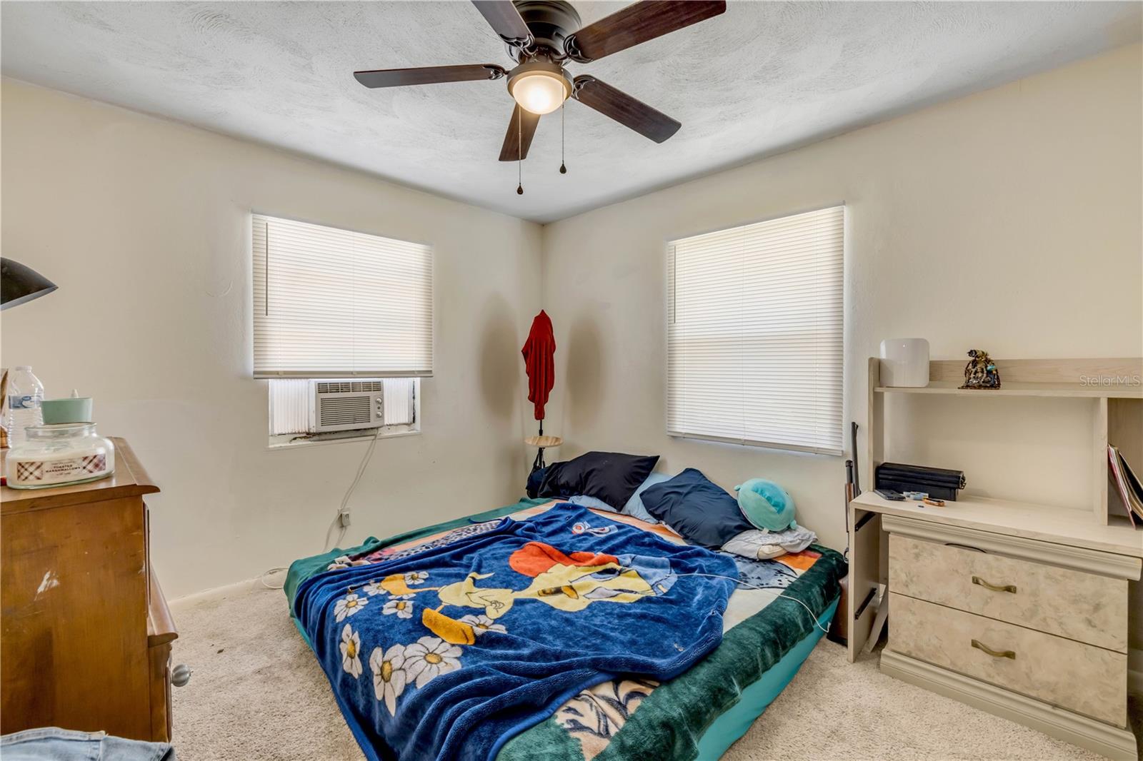 Image 19 of 33 For 1051 June Terrace