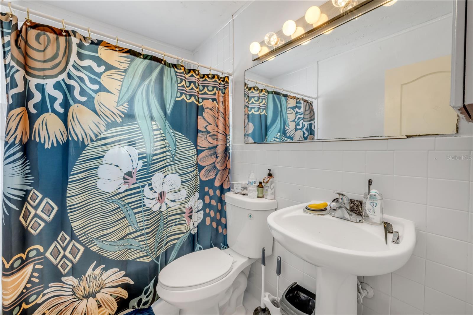 Image 20 of 33 For 1051 June Terrace