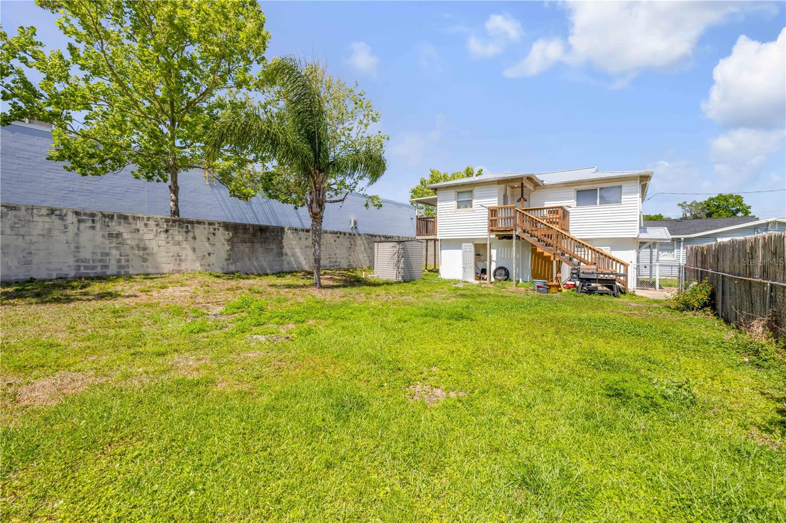 Image 22 of 33 For 1051 June Terrace