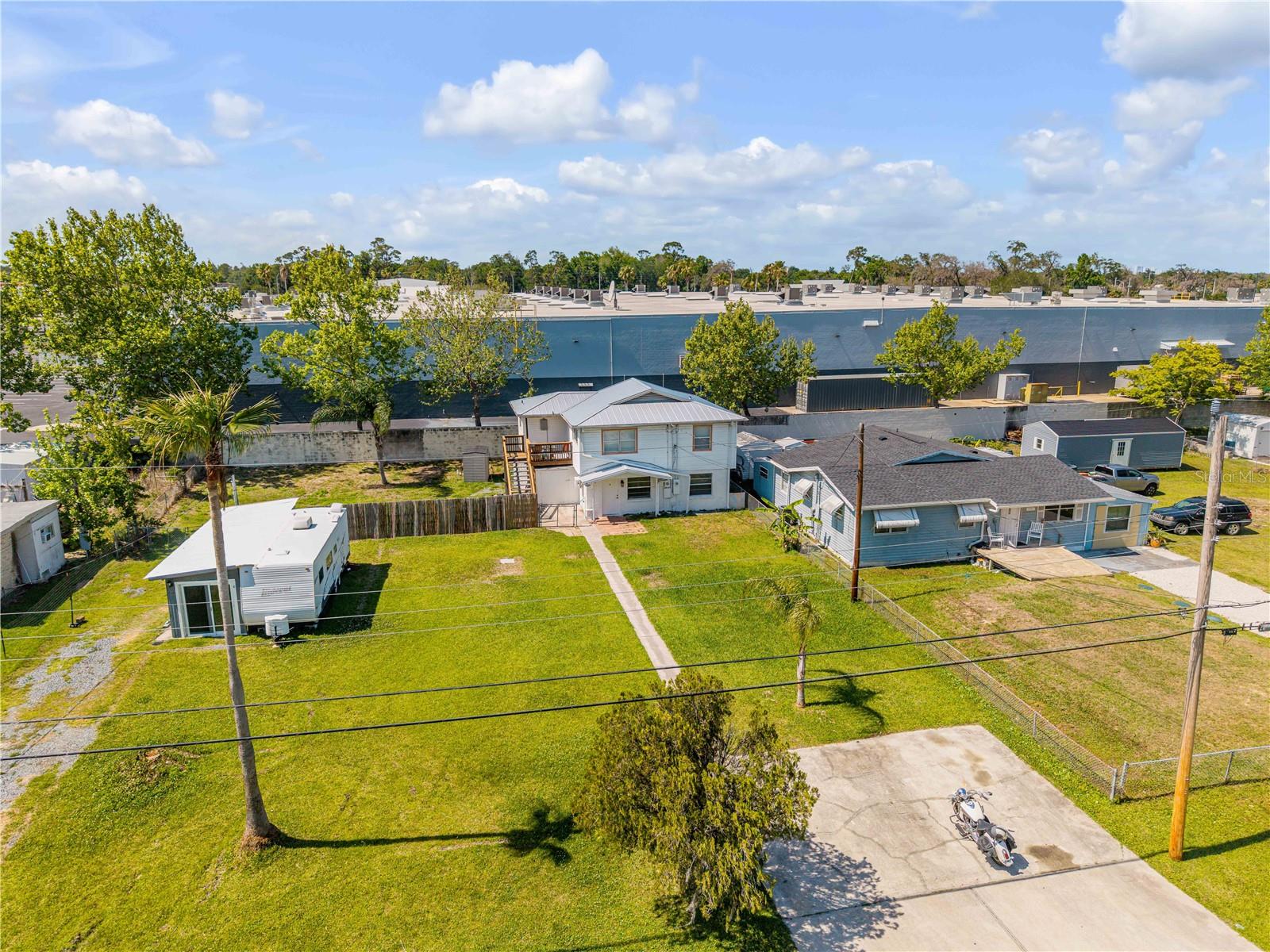 Image 30 of 33 For 1051 June Terrace