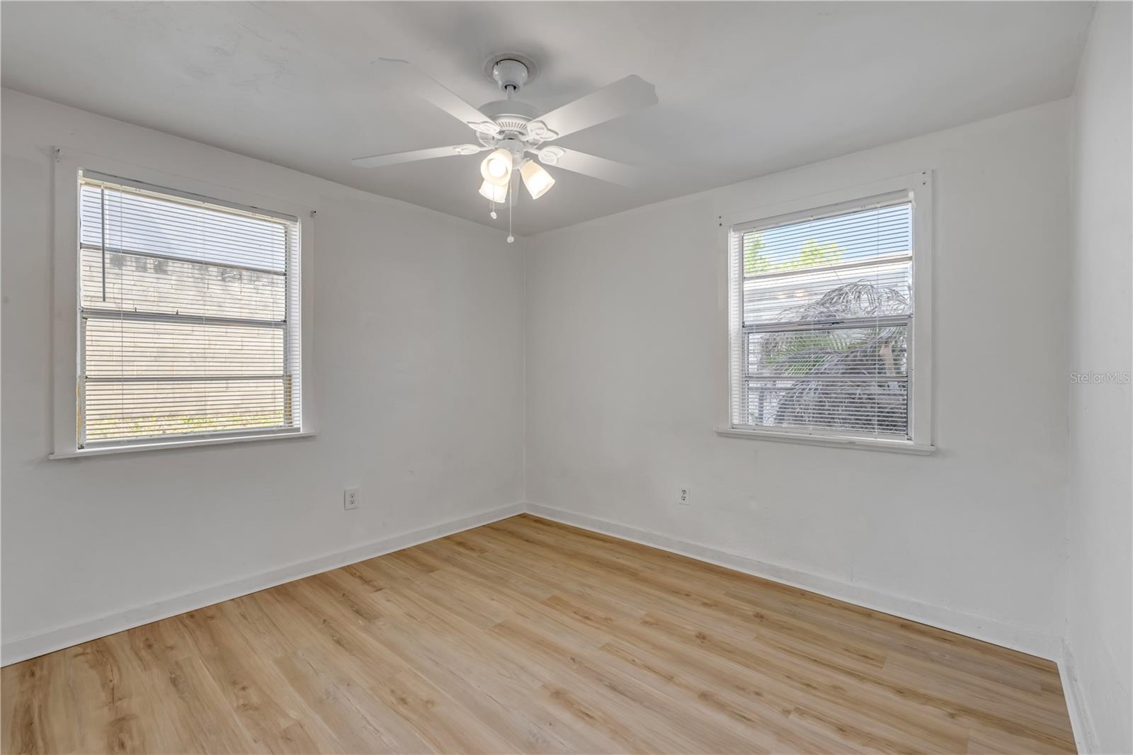 Image 9 of 33 For 1051 June Terrace