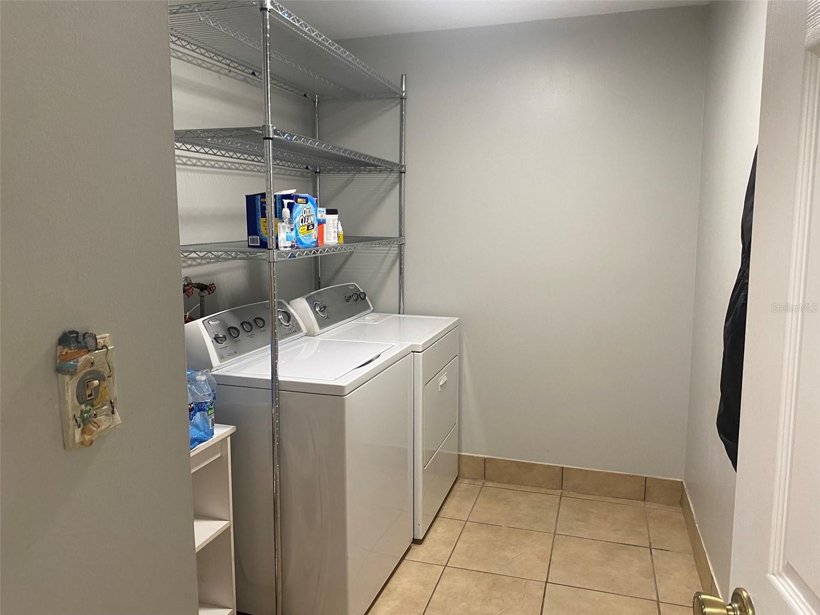 Image 22 of 32 For 1861 Crowley Circle E