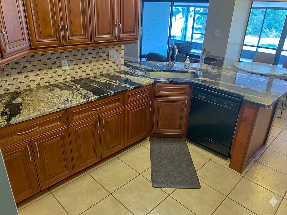 Image 4 of 32 For 1861 Crowley Circle E