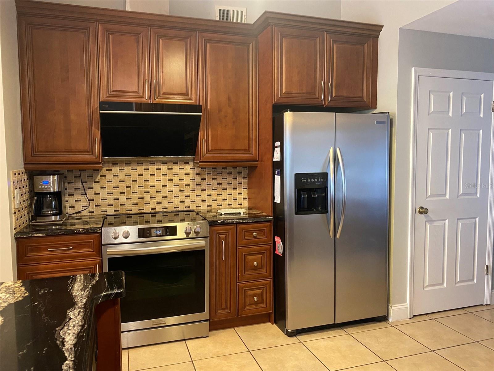 Image 5 of 32 For 1861 Crowley Circle E