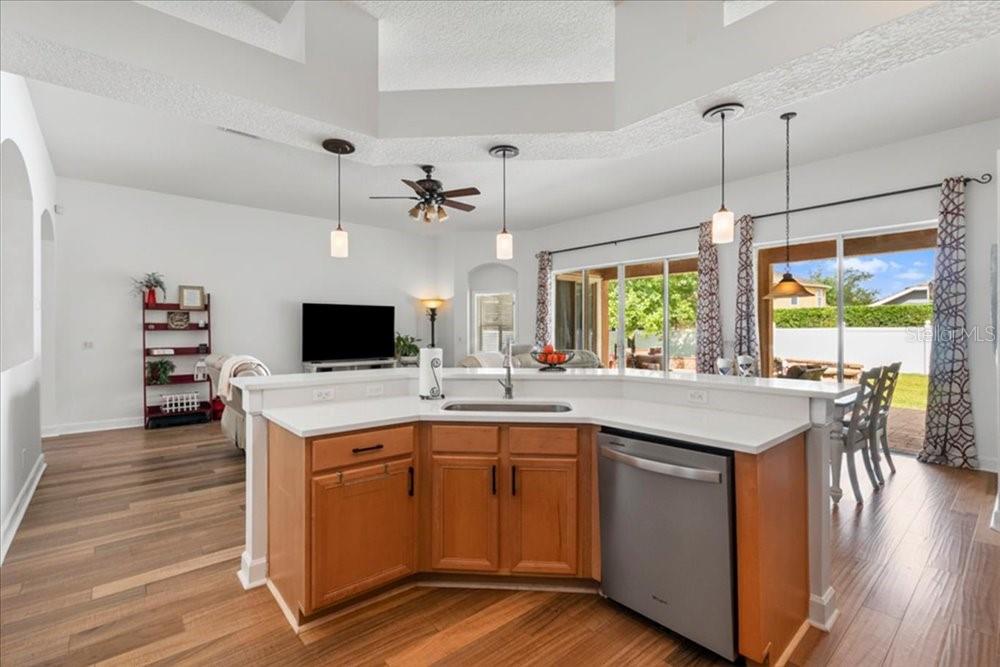 Image 14 of 52 For 3632 Hollywood Place