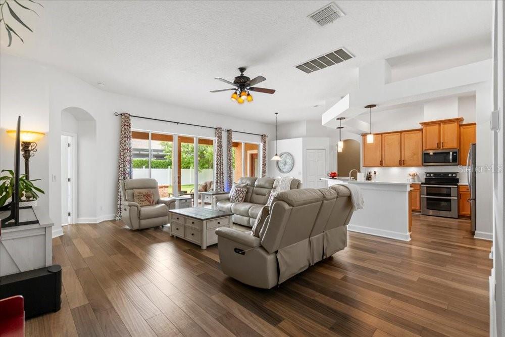 Image 8 of 52 For 3632 Hollywood Place