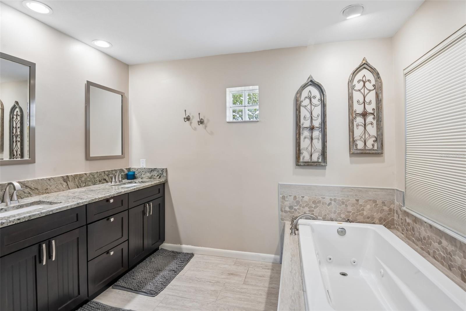 Image 20 of 37 For 3463 Northridge Drive