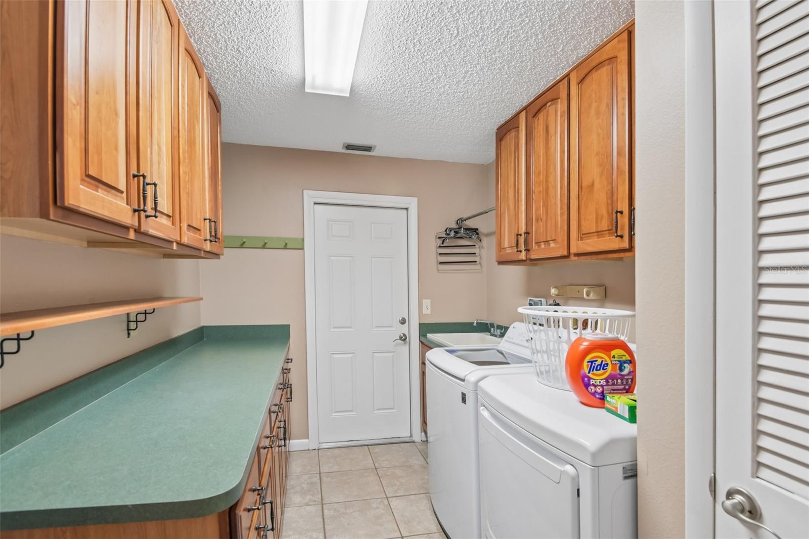 Image 26 of 37 For 3463 Northridge Drive