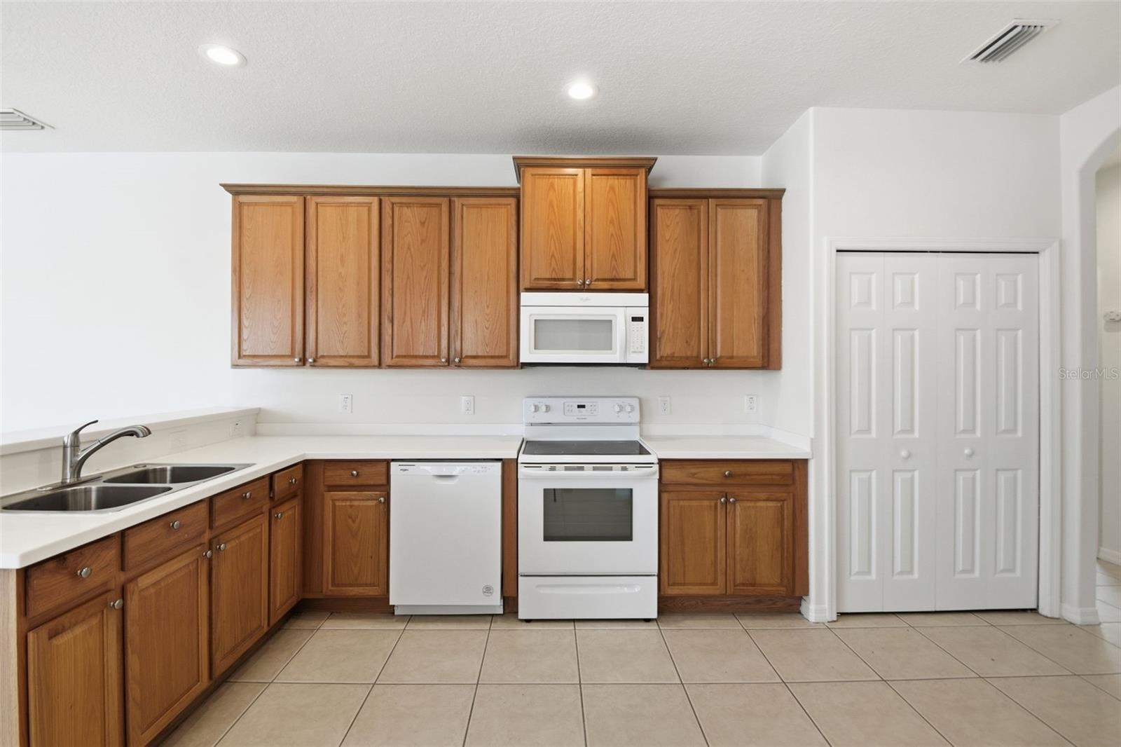 Image 11 of 51 For 12323 30th Street E
