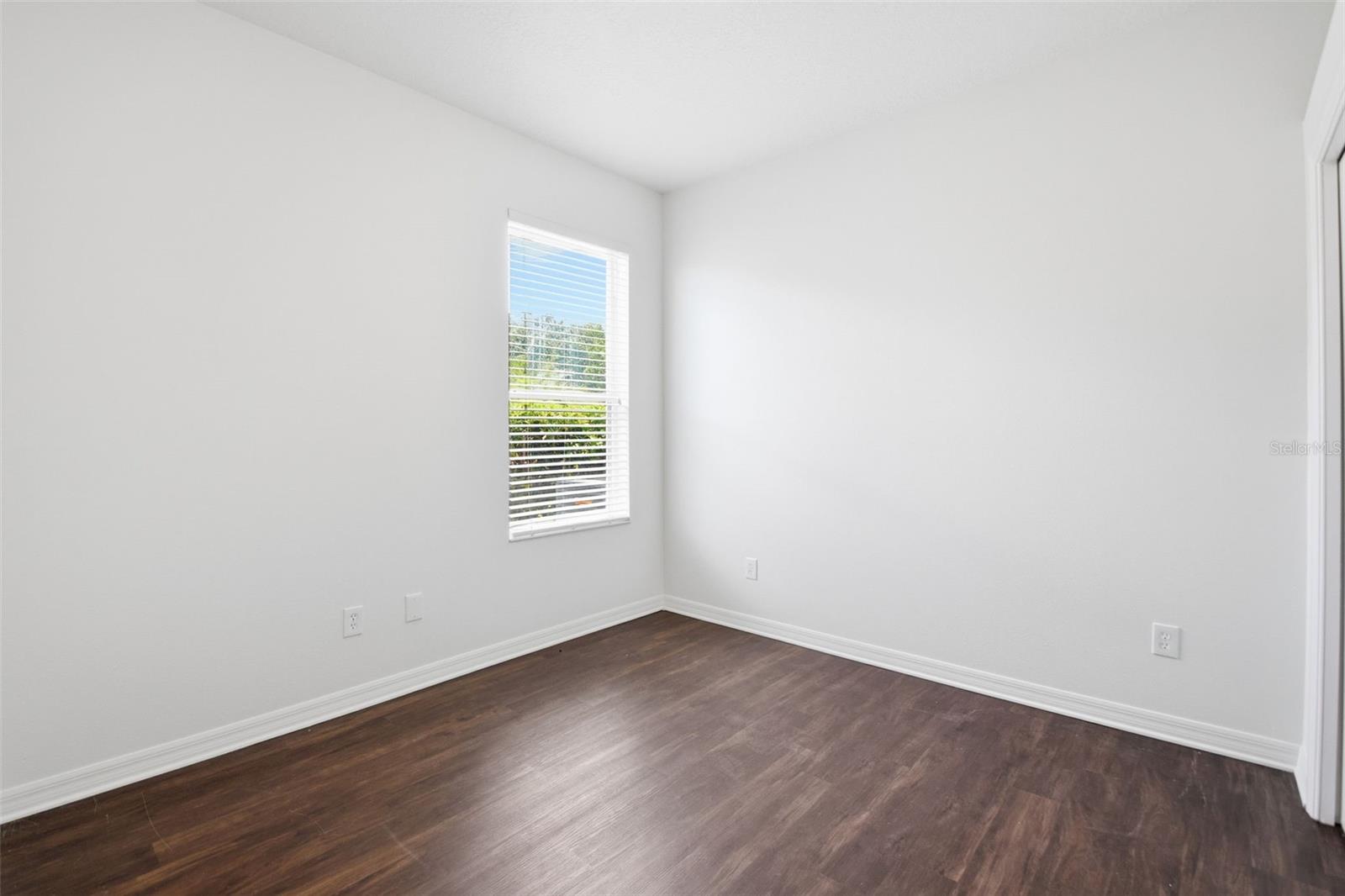 Image 19 of 51 For 12323 30th Street E