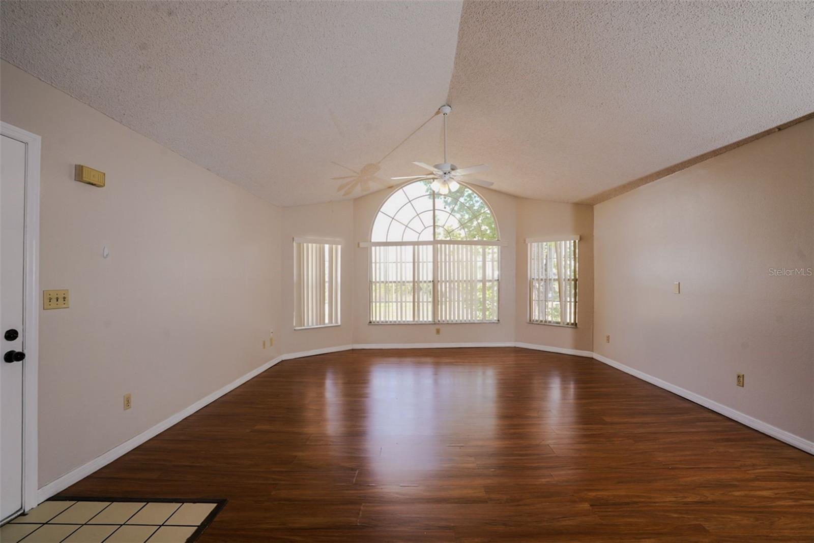 Image 4 of 10 For 2747 Poinciana Boulevard 14