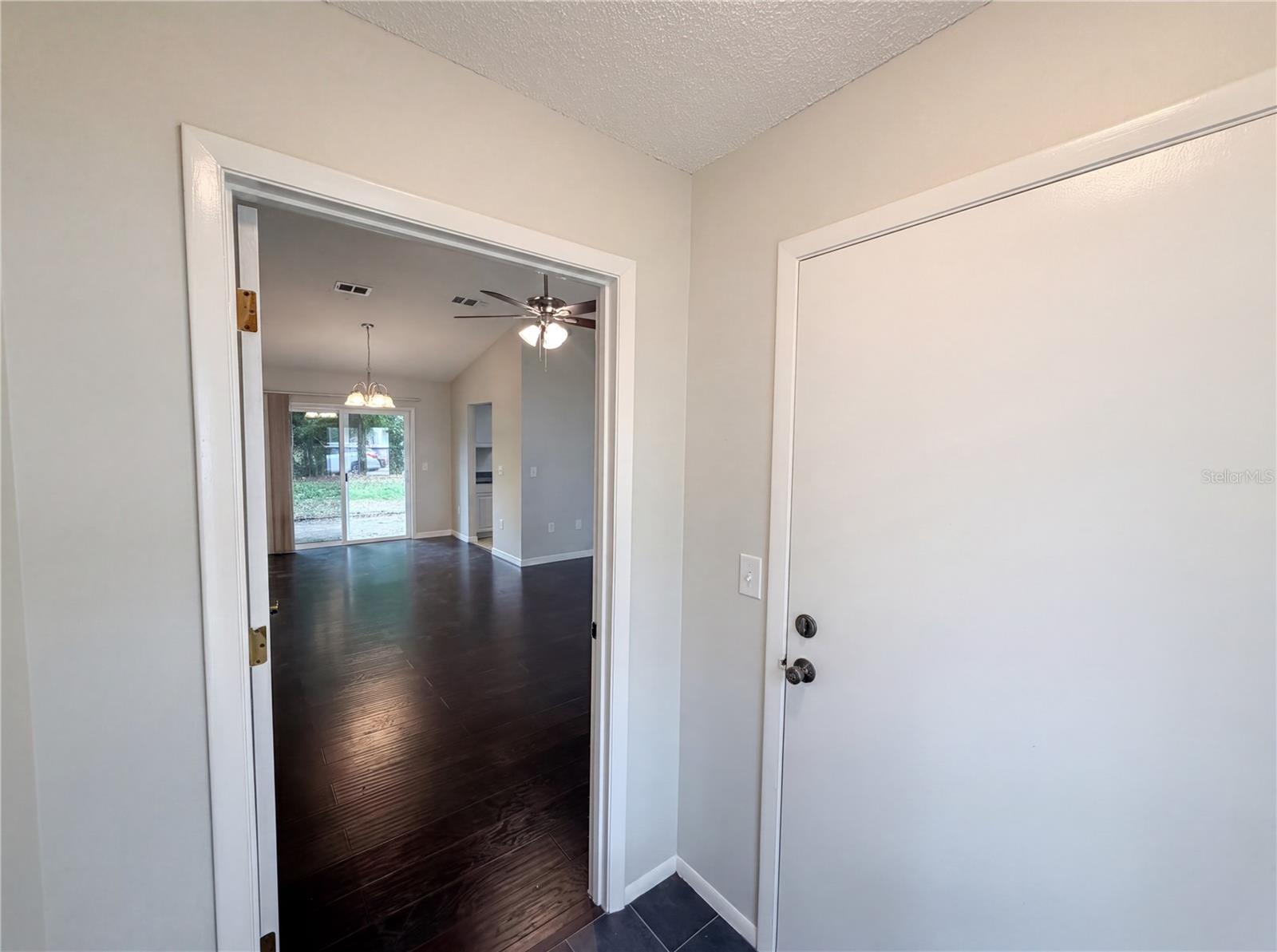 Image 17 of 21 For 3622 Shady Grove Circle