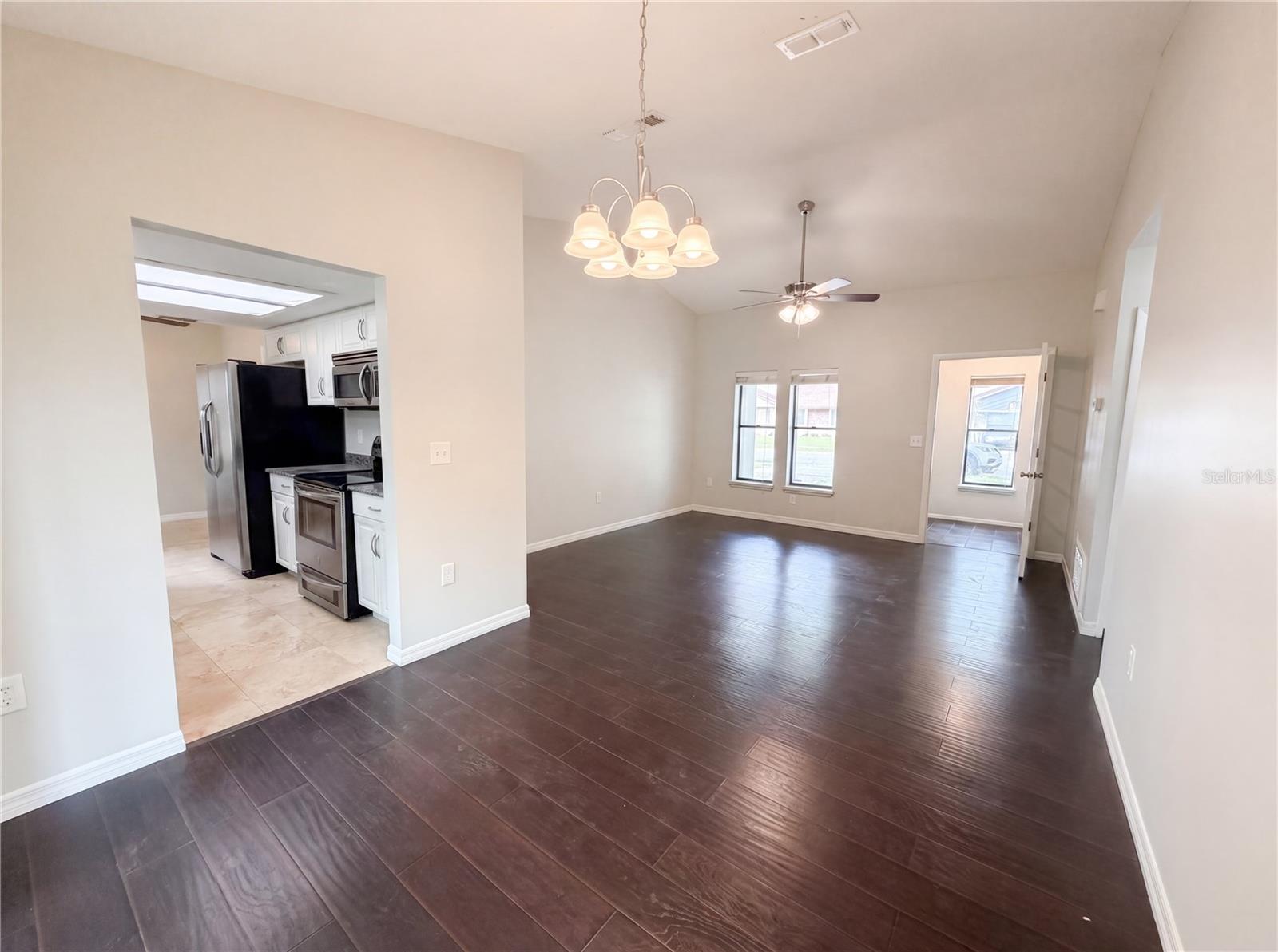 Image 7 of 21 For 3622 Shady Grove Circle