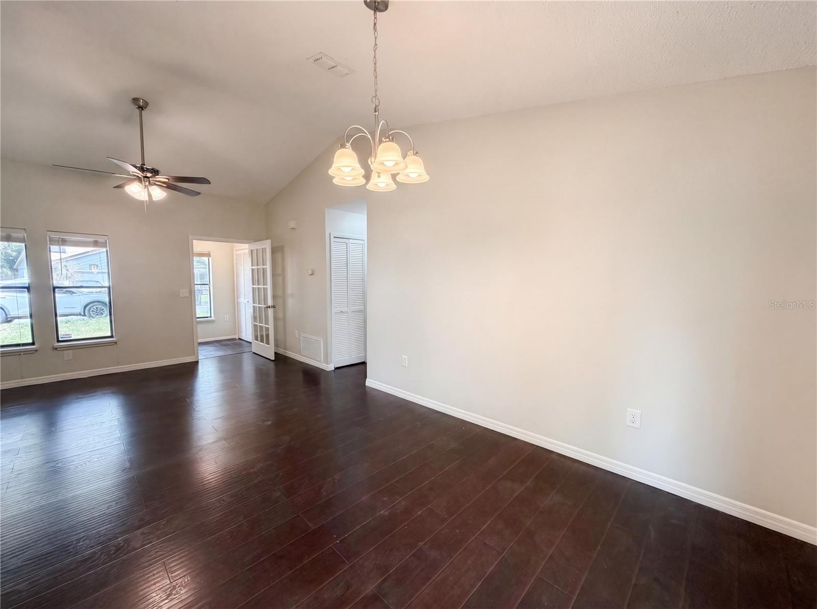 Image 8 of 21 For 3622 Shady Grove Circle