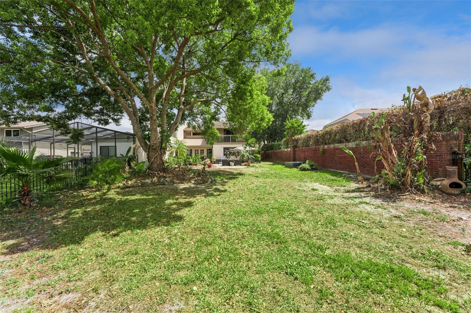 Image 32 of 40 For 1200 Royal Oak Drive