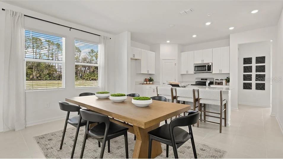 Image 4 of 20 For 828 Aubey Lane