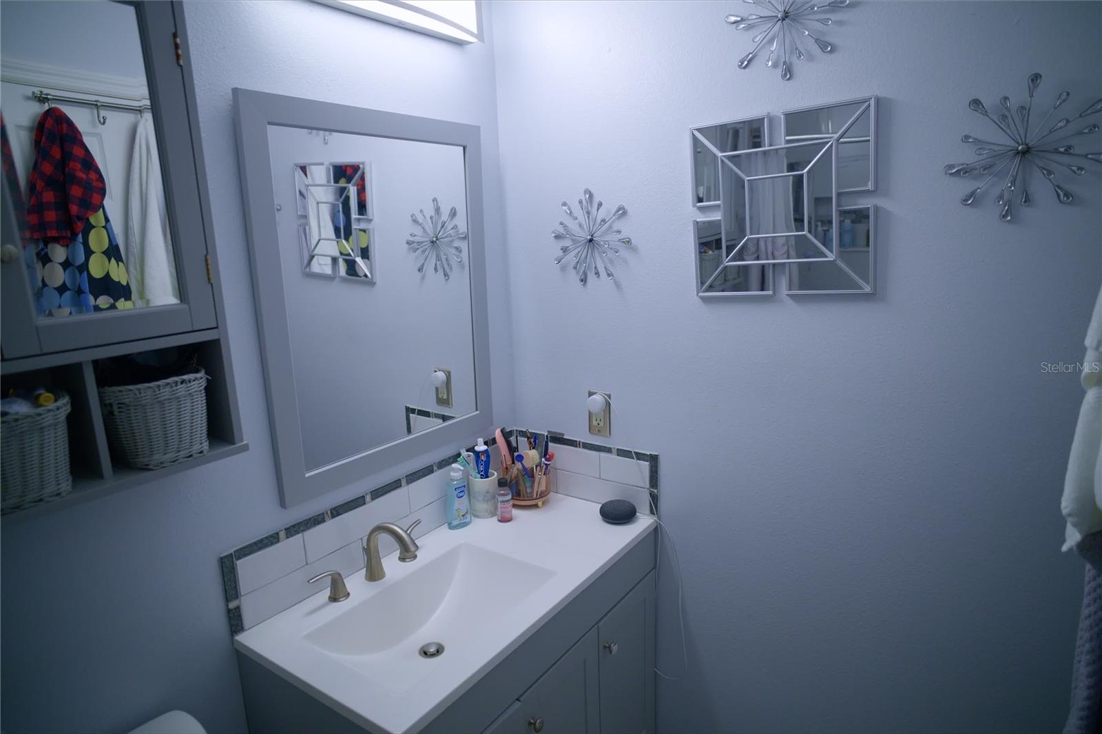 Image 16 of 21 For 408 Raymond Street