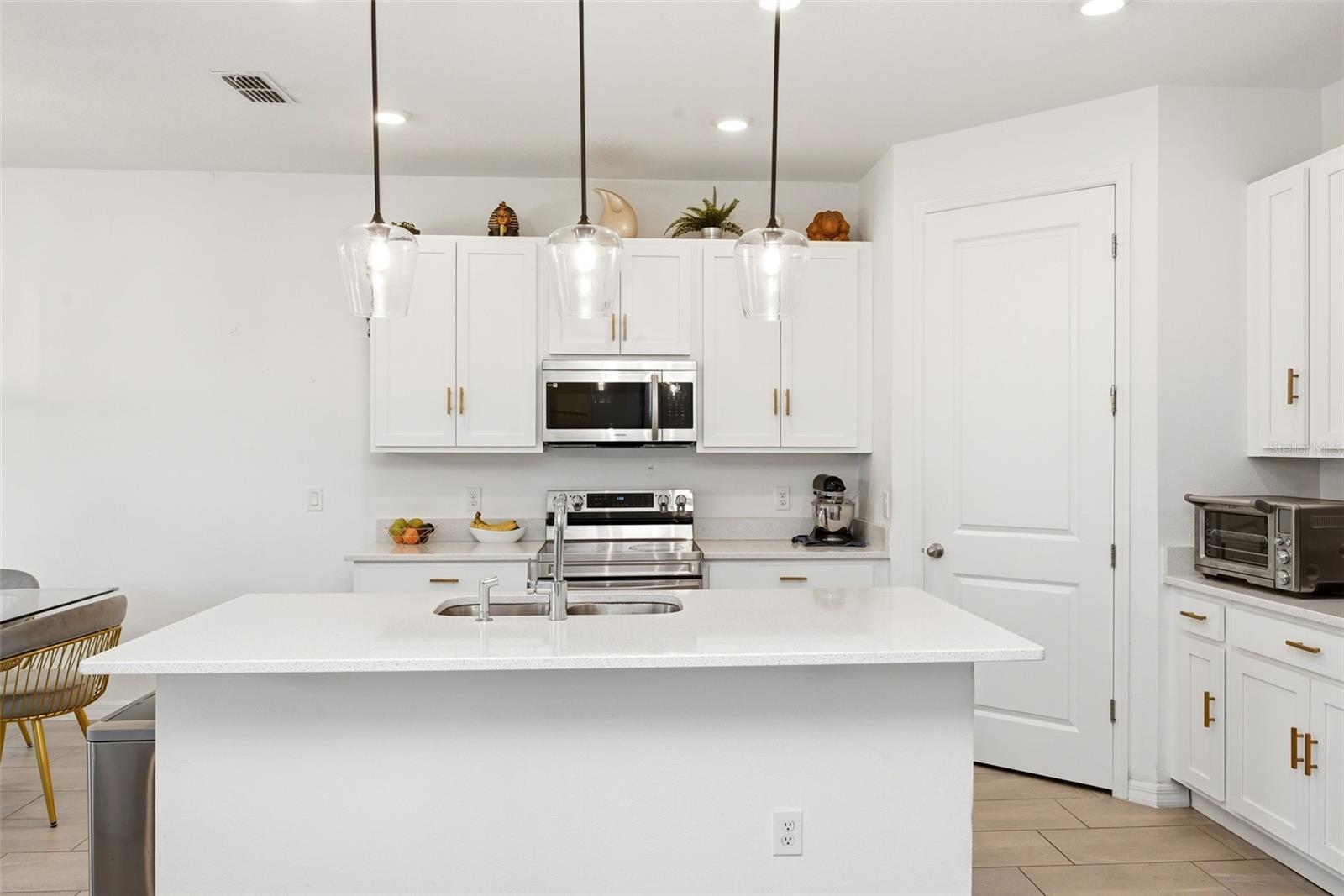 Image 5 of 32 For 2162 Derwent Drive