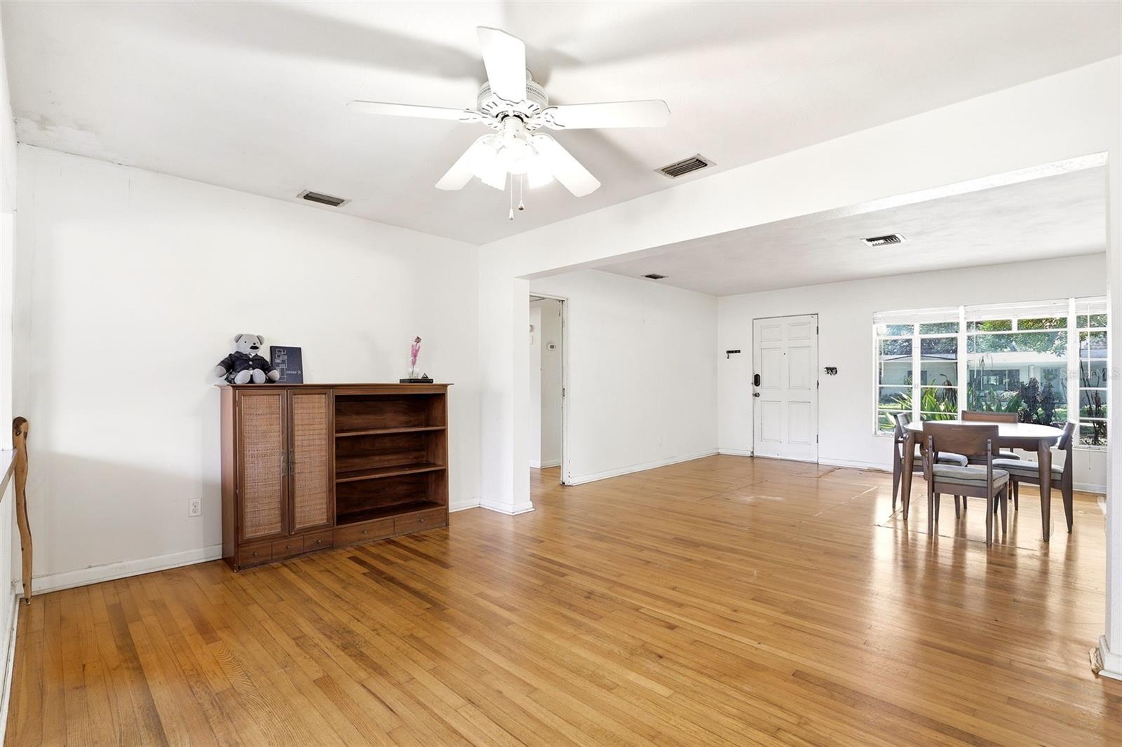 Image 10 of 35 For 1421 Fairview Street