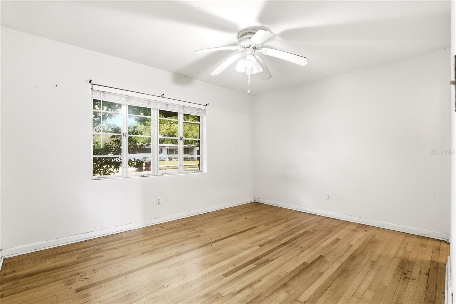 Image 21 of 35 For 1421 Fairview Street