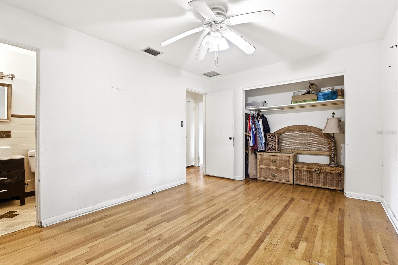 Image 22 of 35 For 1421 Fairview Street